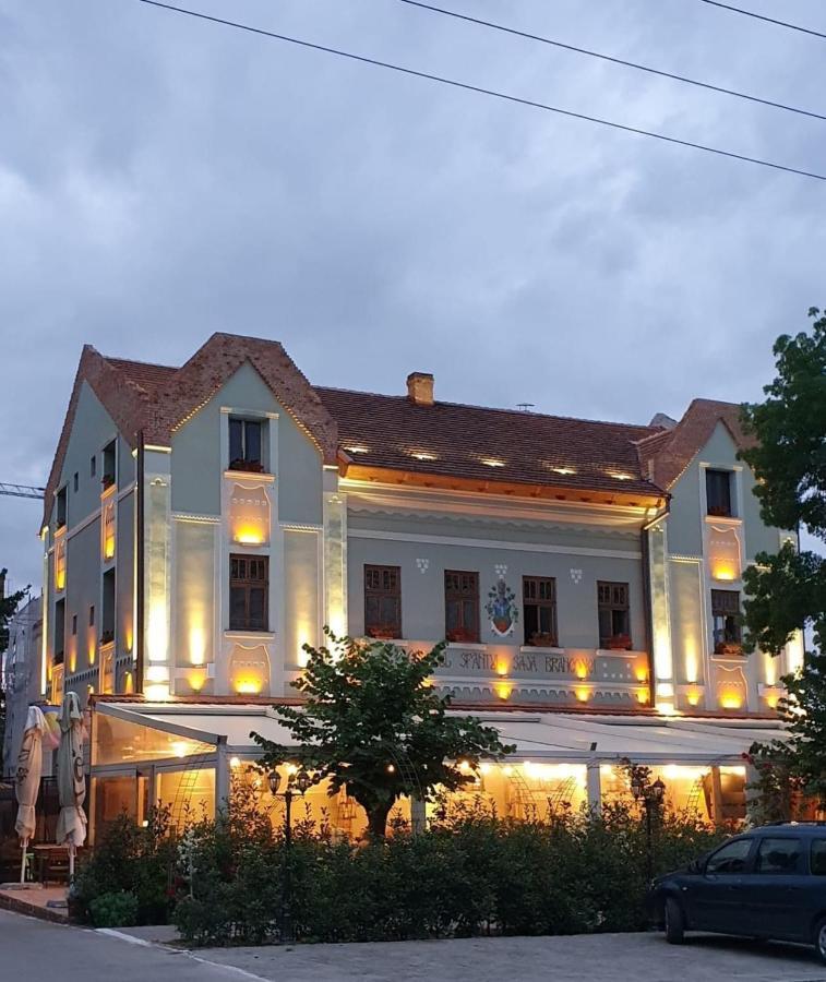 Conacul Sfantul Sava Brancovici Otel Ineu  Dış mekan fotoğraf