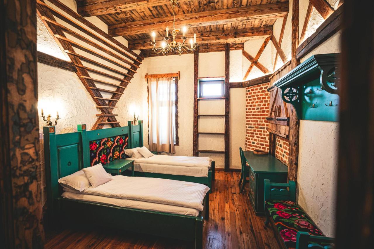 Conacul Sfantul Sava Brancovici Otel Ineu  Dış mekan fotoğraf