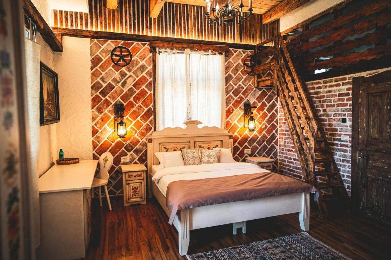 Conacul Sfantul Sava Brancovici Otel Ineu  Dış mekan fotoğraf