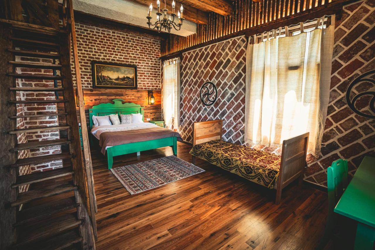 Conacul Sfantul Sava Brancovici Otel Ineu  Dış mekan fotoğraf